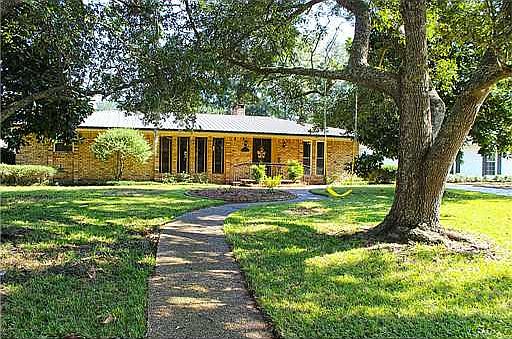 2nd image of 91 Bayou Cir