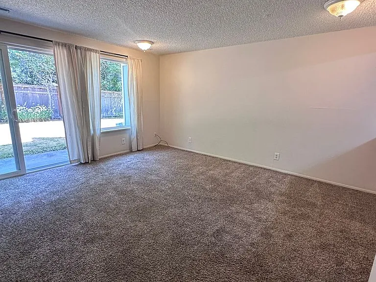 928 Blue Heron Ave NE — Photo 16