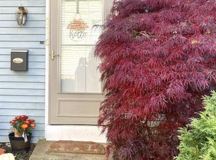210 Franklin Ct, North Wales, PA 19454