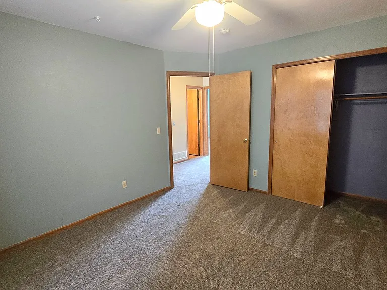 305 Holbrook St — Photo 19