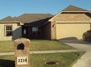 2210 Valley Vw, Weatherford, OK 73096