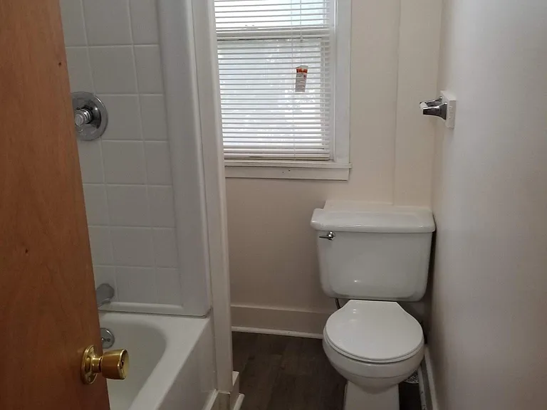 3205 Starr St — Photo 9