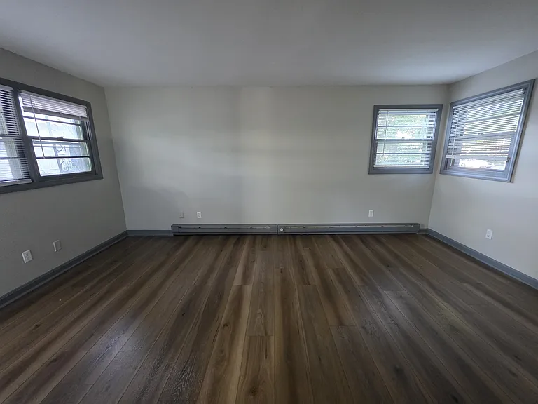 142 Bradford Ave #2A — Photo 3