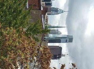 1016 Mount Vernon St, Philadelphia, PA 19123