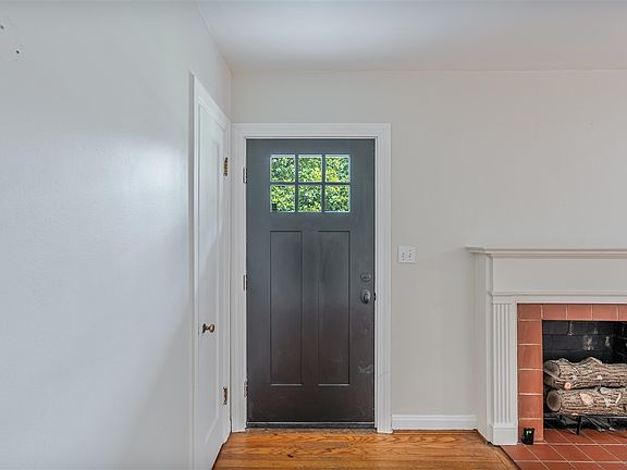 5th image of 355 Marylan Ave