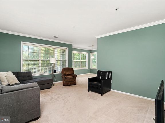 5th image of 718 Timberlake Dr