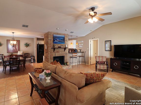 4th image of 11827 Greenwood Village Dr