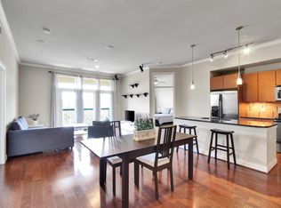 300 Saint Joseph Pkwy APT 318, Houston, TX 77002