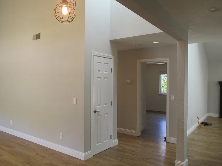 414 Woodbridge St — Photo 16