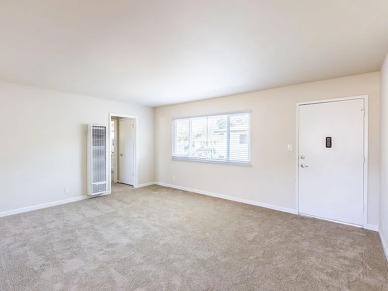 2315 Monroe St — Photo 17