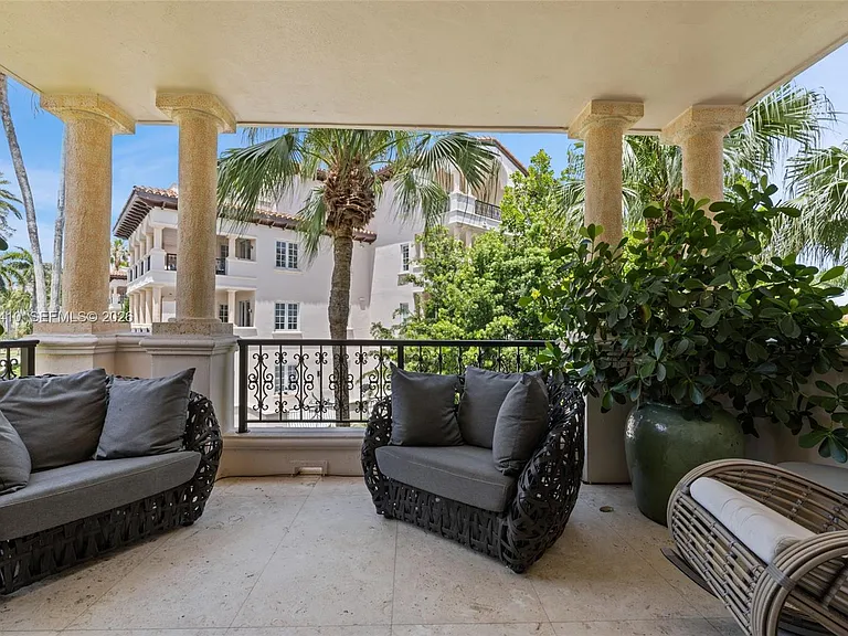 19122 Fisher Island Dr #19122 — Photo 38