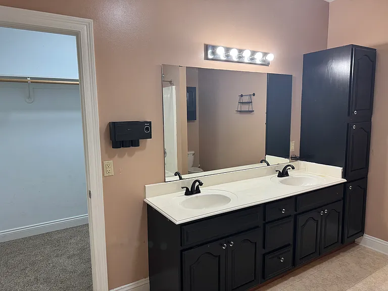 1050 Gage Dr — Photo 25