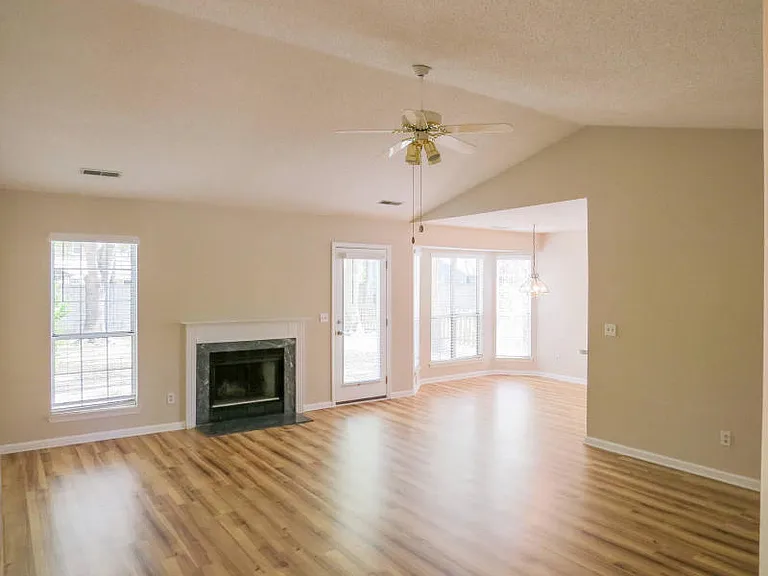 1918 Trimbleston Pl — Photo 2