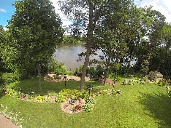3rd image of 7320 Willow Ln