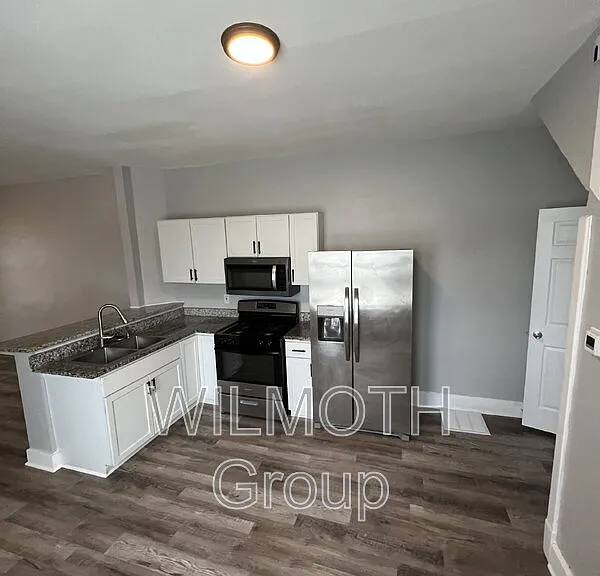 248 N Beville Ave — Photo 12
