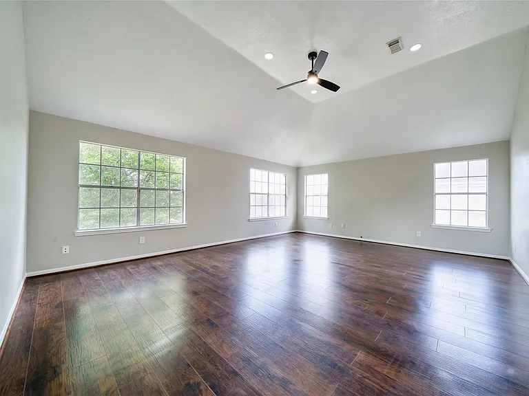 619 Green Belt Dr — Photo 24