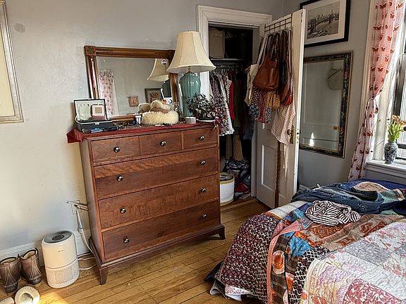 5th image of 18 Glenville Ave APT 2