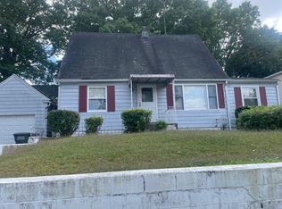 317 Saunders Ave, Bridgeport, CT 06606