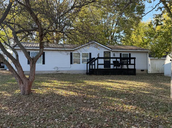 707 S Logan St, Cayuga, IN 47928