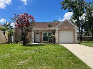 1621 Crossridge Dr, Brandon, FL 33510