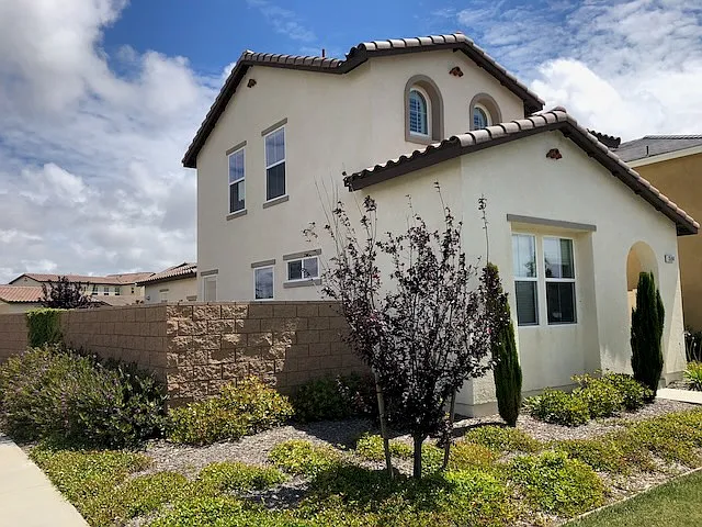 3594 Albion Dr — Photo 4