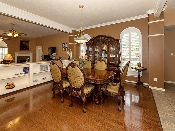 4th image of 2221 Greenthread Dr