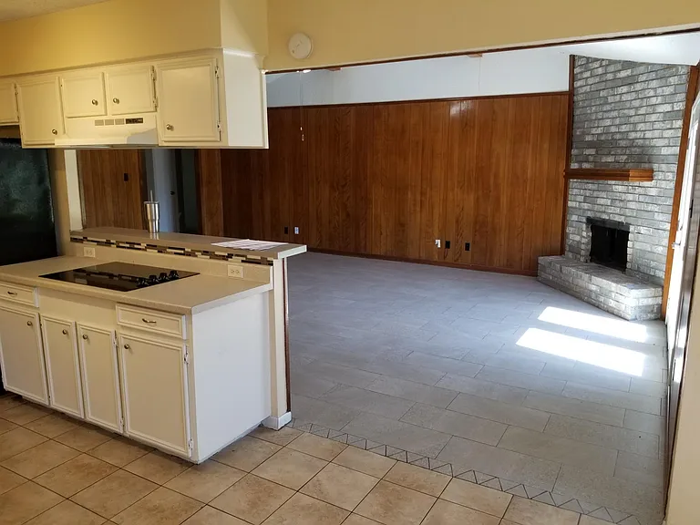 518 Walnut St — Photo 4
