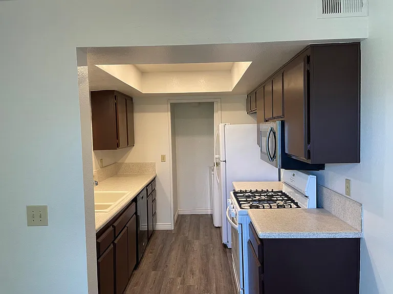 9322 Twin Trails Dr #103 — Photo 5
