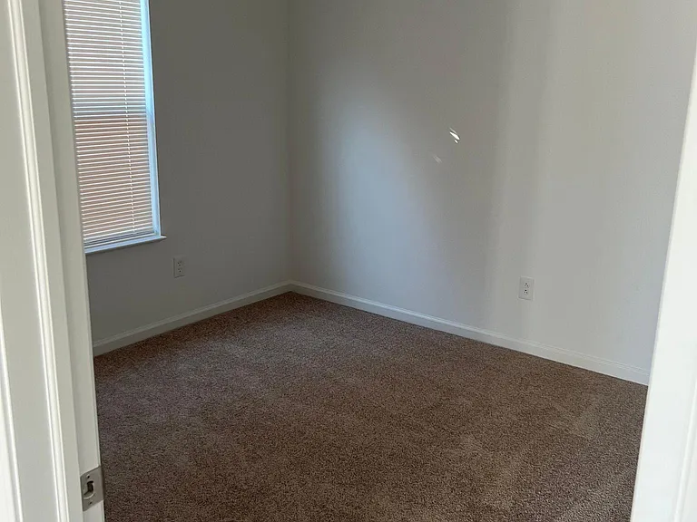 1210 S Aberdeen Dr — Photo 3