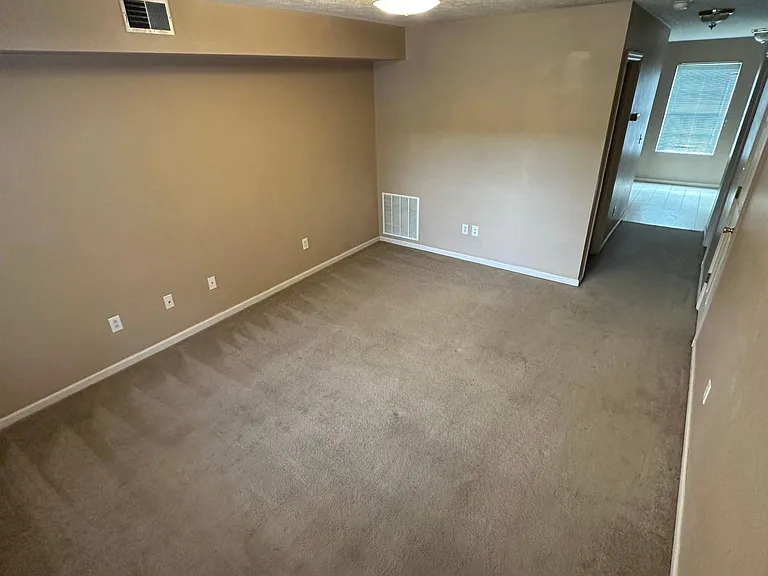 150 Mynhier Rd #6 — Photo 6