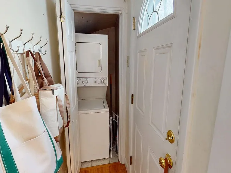 76 Prospect St #1 — Photo 13