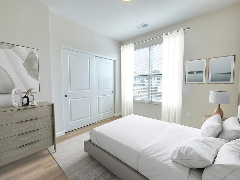Kempton Apartments — Photo 14