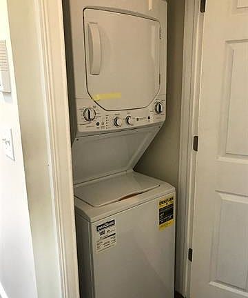 3rd image of 3142 Kennedy Blvd #2