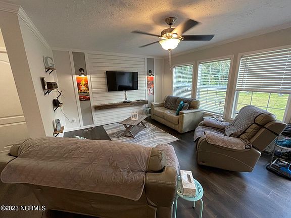 5th image of 137 Dogwood Circle