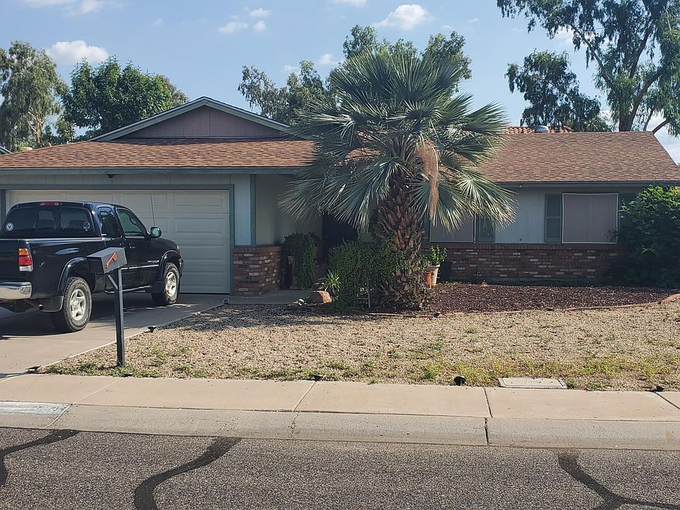 1st image of 10111 W Meadowbrook Ave