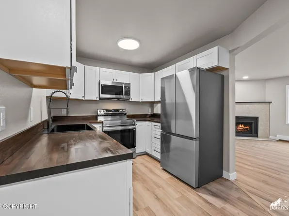 261 McCarrey St #17C, Anchorage, AK 99508