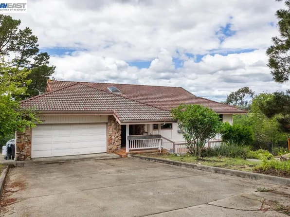 6727 Sunnyslope Ave, Castro Valley, CA 94552