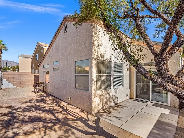 8137 Dartmoor Ave — Photo 19