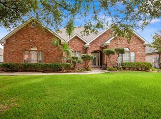 3917 Lake Providence Dr, Harvey, LA 70058