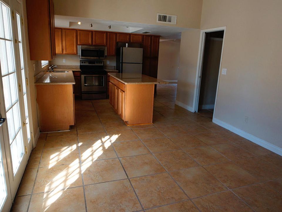 1st image of 12662 N 47th Ave