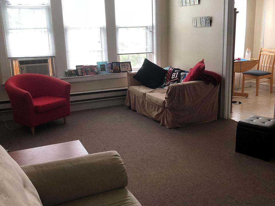 1st image of 3719 N Southport Ave APT 209