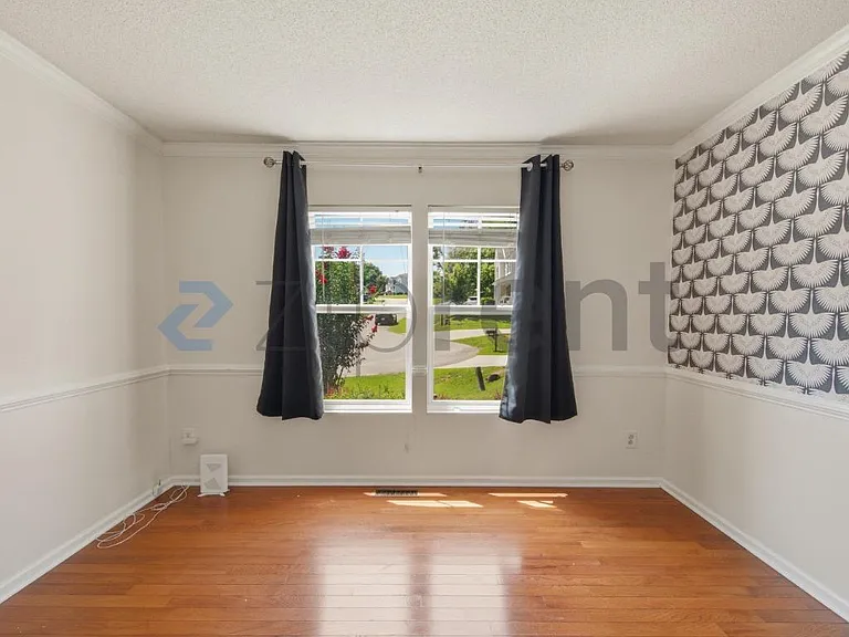 261 Chadford Pl — Photo 8