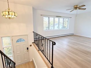 10 Brokaw Ave, Floral Park, NY 11001