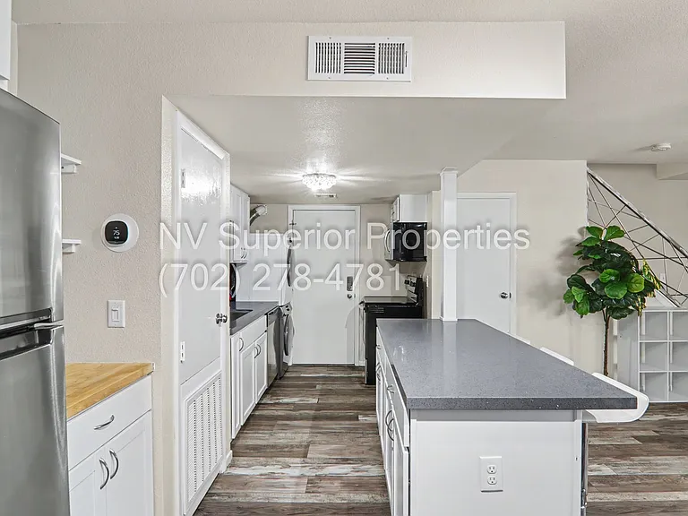 1401 Elizabeth Ave #2 — Photo 10
