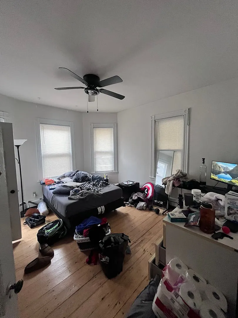 Available 9/1/2027 Spacious 5-bedroom, 2-bathroom apartment at 36 Cherokee St in Mission Hill wit... — Photo 2