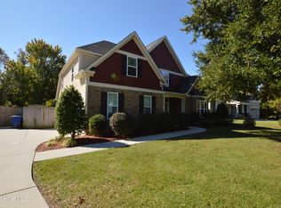 201 Marsh Island Dr, Cedar Pt, NC 28584