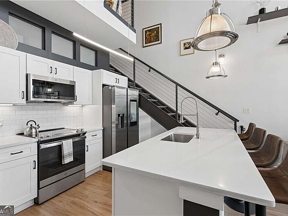 2nd image of 260 18th St NW Unit 10309