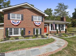 8905 Dogue Dr, Alexandria, VA 22309