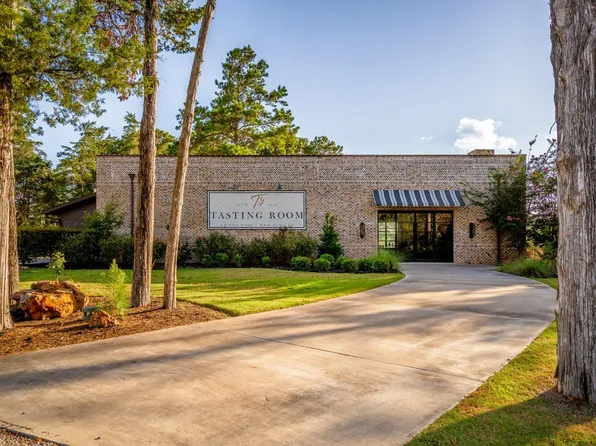 25200A Bernard Rd, New Ulm, TX 78950