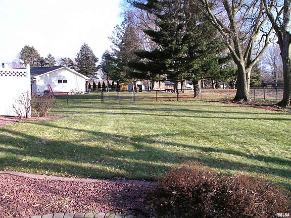 3rd image of 326 Kenwick Dr